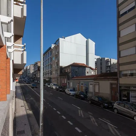 Apartment Terrace Camoes Porto